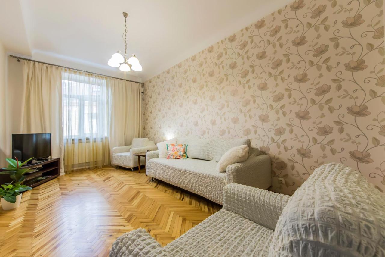 Затишна Квартира На Майдані Незалежності Kiev Bagian luar foto