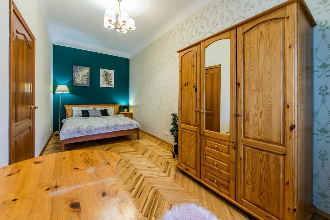 Затишна Квартира На Майдані Незалежності Kiev Bagian luar foto